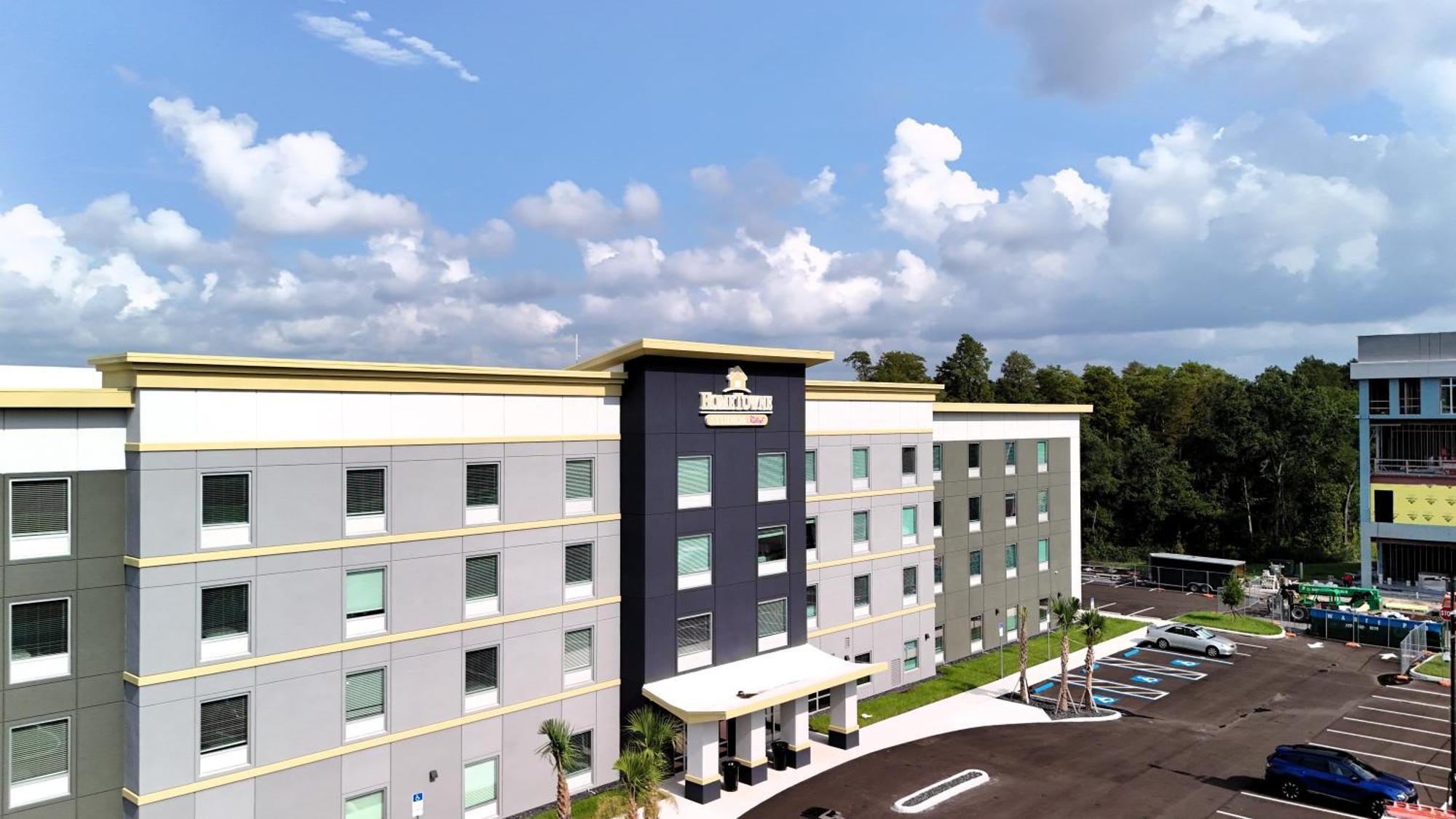 Hometowne Studios By Red Roof Tampa - Airport Екстериор снимка